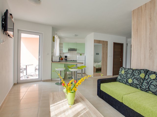 Green studio apartment